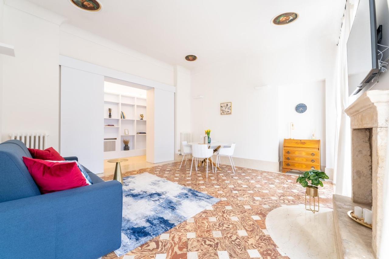 Corso Cavour Luxury Apartment Верона Екстериор снимка