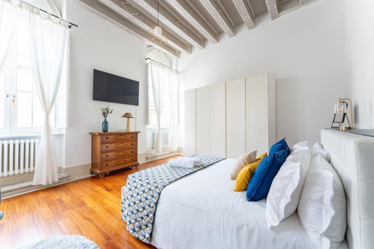 Corso Cavour Luxury Apartment Верона Екстериор снимка