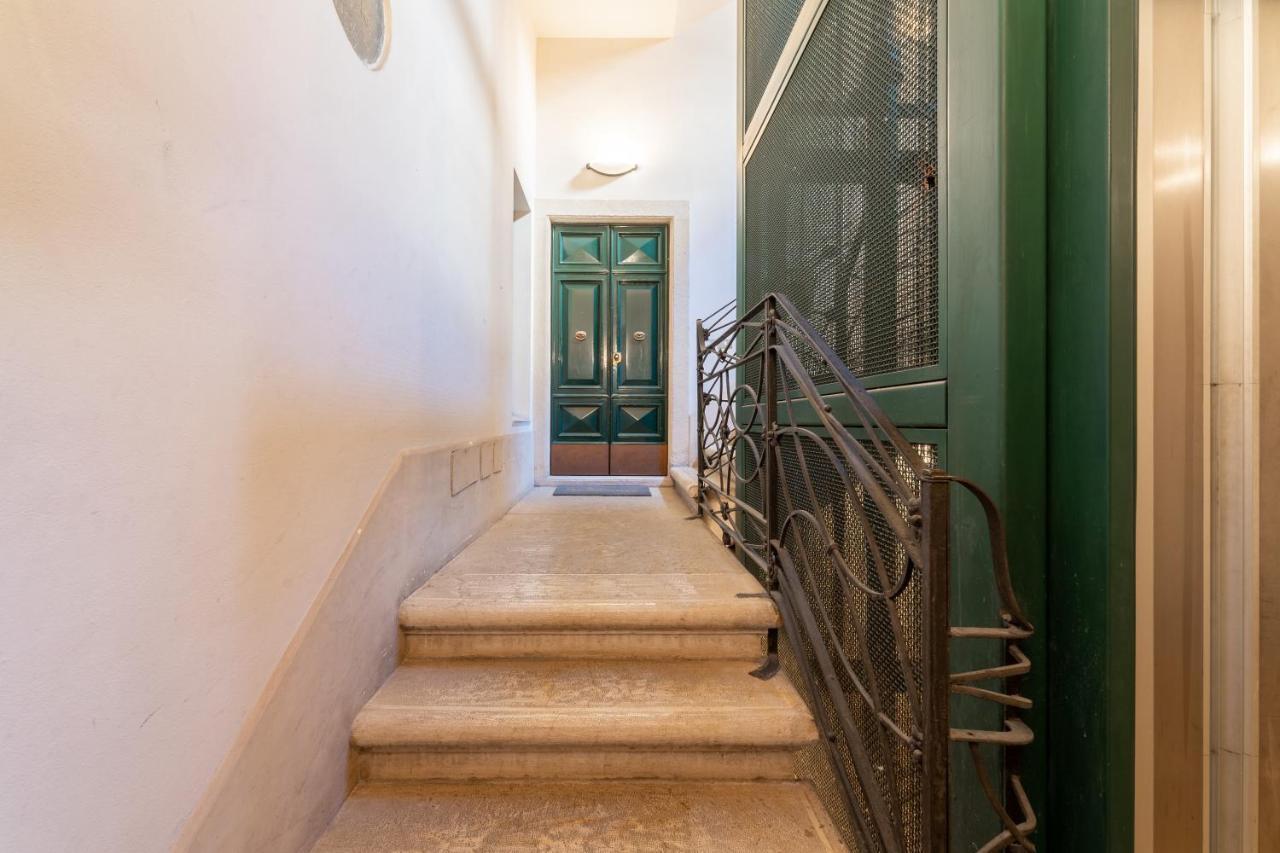Corso Cavour Luxury Apartment Верона Екстериор снимка
