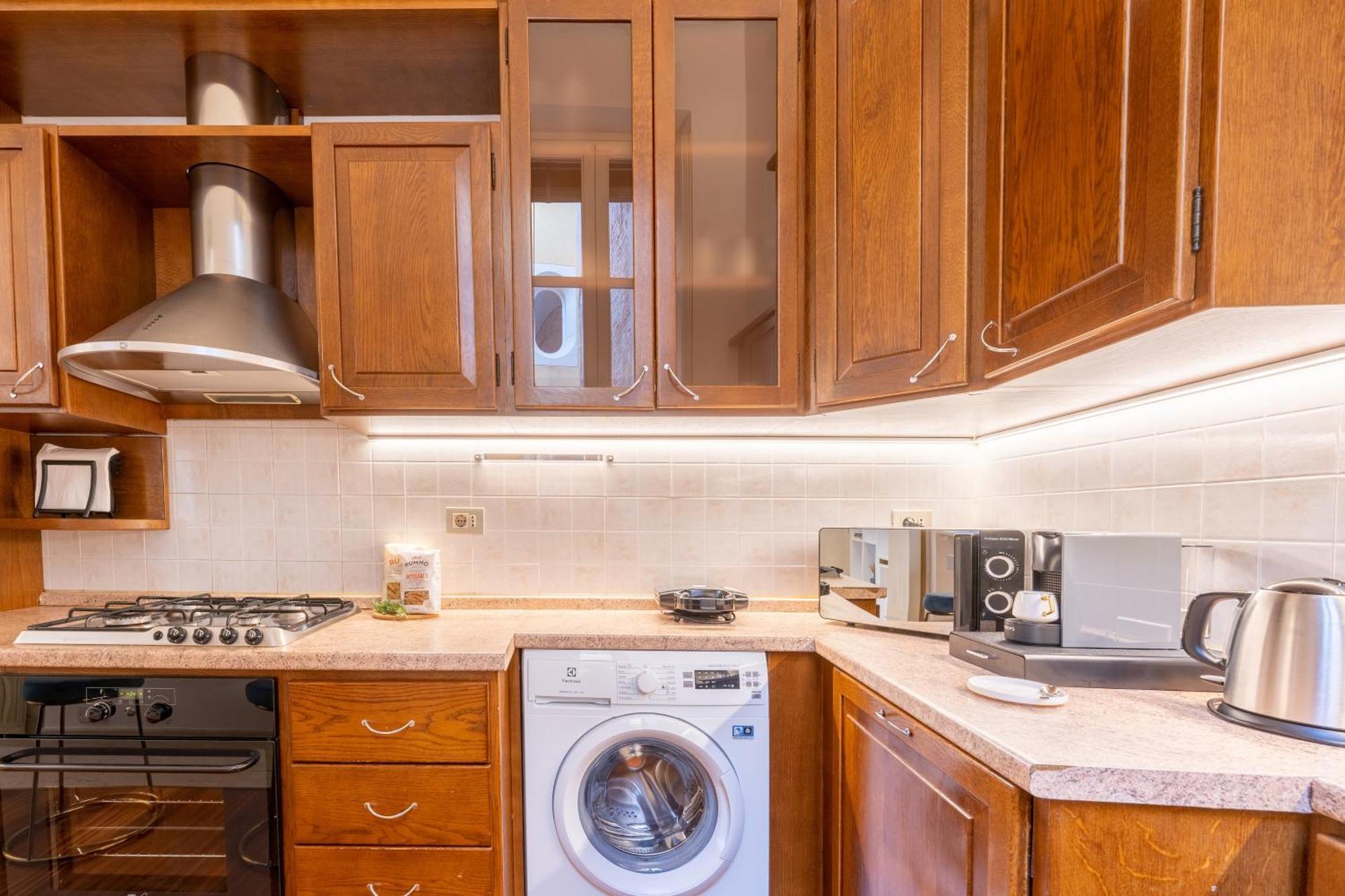 Corso Cavour Luxury Apartment Верона Екстериор снимка